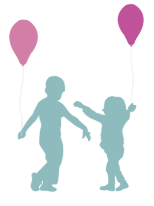 2 kids with balloons